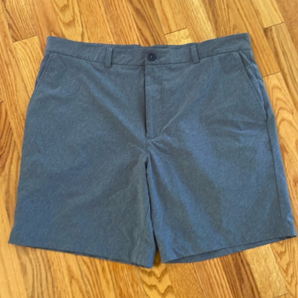 Vineyard Vines 8 inch Breaker Short EUC